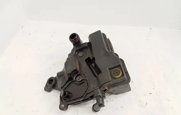 Ford Kuga I Oil breather separator 9671271480 9670033180 1027296S