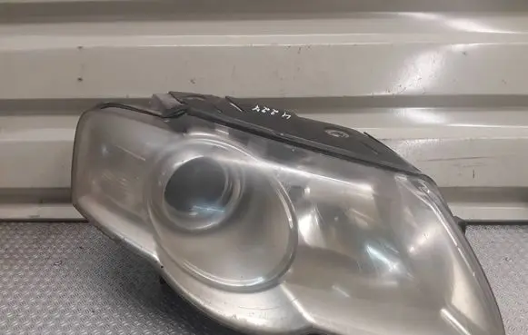Volkswagen PASSAT B6 Headlight/headlamp 3C0941006J