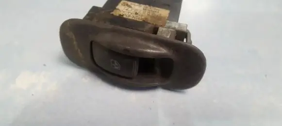 Mitsubishi Galant Electric window control switch mb962804 c8d-d101m-a1