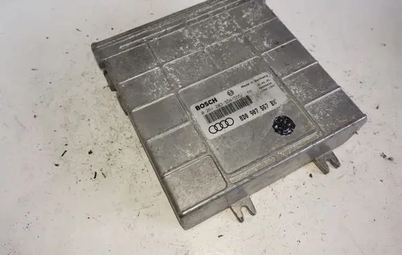 Audi A4 S4 B5 8D Engine control unit/module 8D0907557BX 0261203554 0261203555