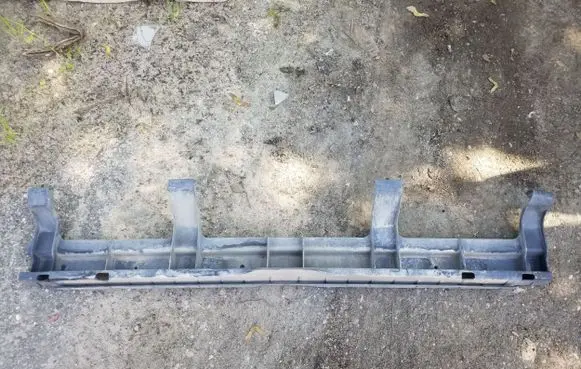 Chrysler Town u0026 Country V Rear bumper support beam 05113107AC