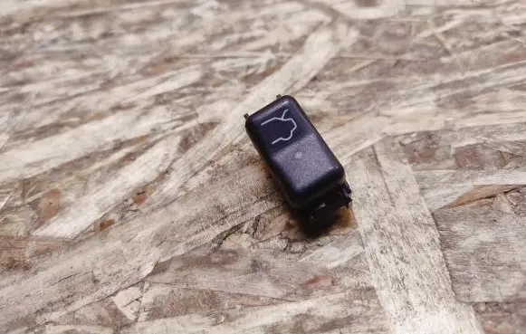 Mercedes-Benz S W140 Tailgate opening switch 1408214451