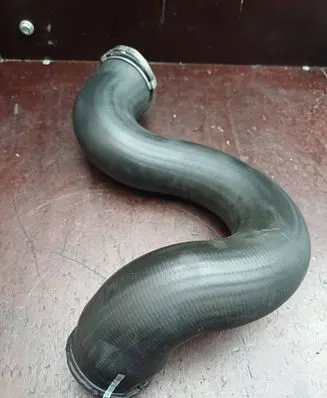 Intercooler hose/pipe