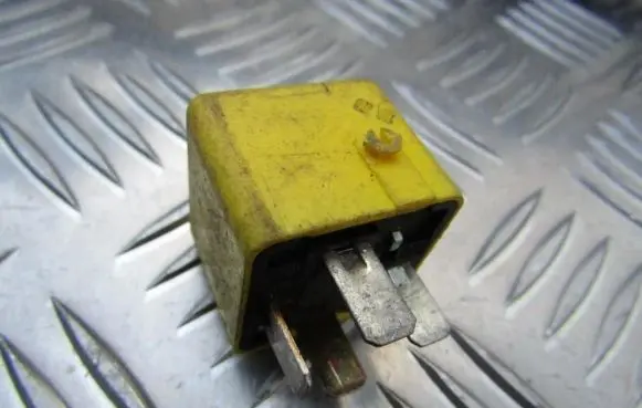BMW 5 E34 Other relay 61311378301 61.311378301