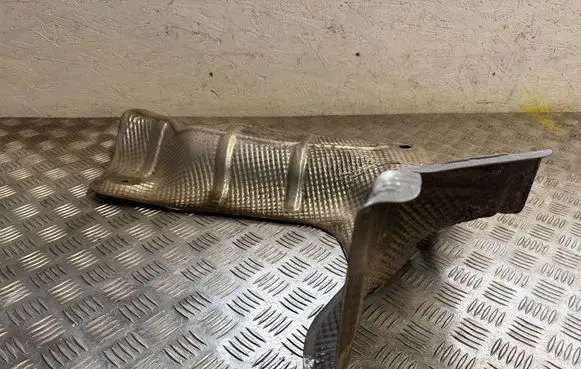 Mercedes-Benz B W247 Exhaust heat shield 7510353AA