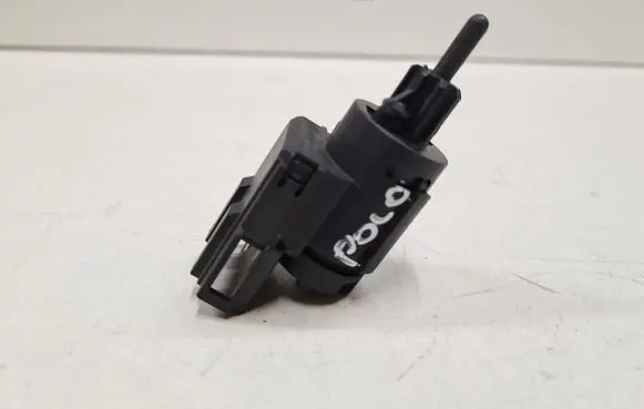 Volkswagen Polo Brake pedal sensor switch 3B0945511A