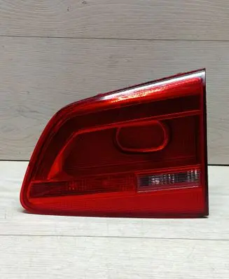 Volkswagen Touran II Tailgate rear/tail lights 176452