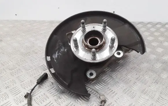 Opel Insignia A Front wheel hub spindle knuckle