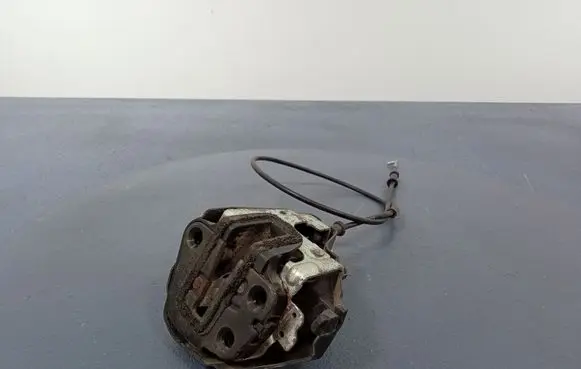 KIA Carnival Rear door lock A045777