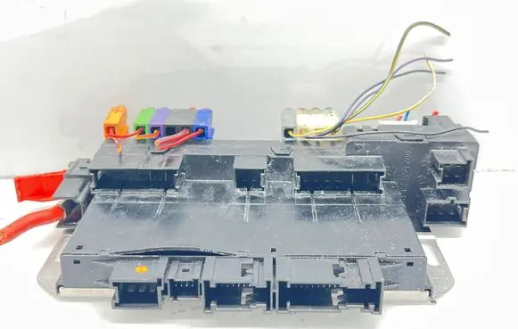 Mercedes-Benz S W220 Fuse module A0265455332