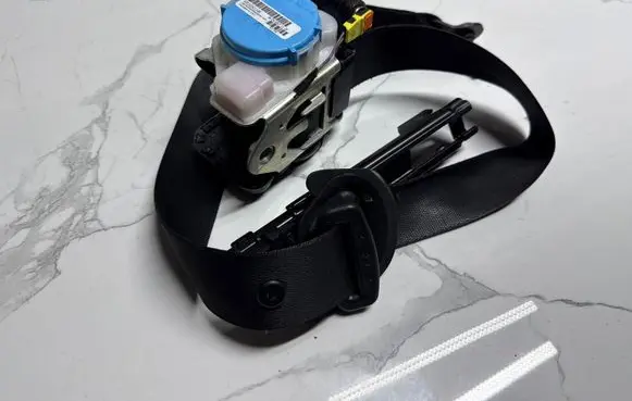 Mercedes-Benz A W176 Front seatbelt A1768602285