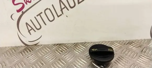 Audi A5 8T 8F Oil filler cap 06C103485AD