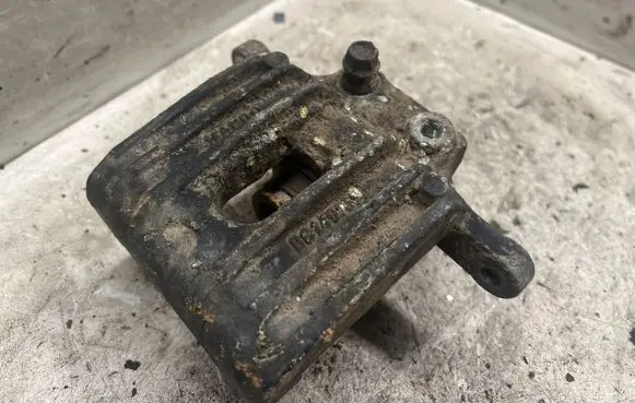 Hyundai Santa Fe Rear brake caliper