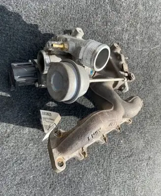Volkswagen PASSAT B7 Turbo 03C145702R