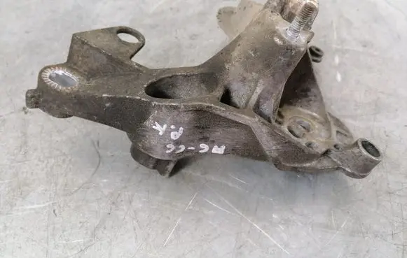 Audi A6 S6 C6 4F Engine mounting bracket 4F0199351AA