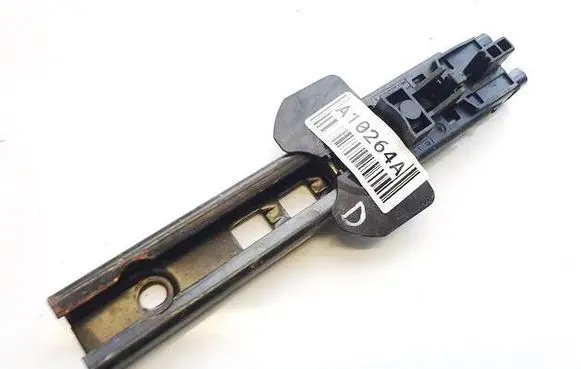 Ford Kuga I Seat belt adjustment rail 8v41s611c46aa 8v41-s611c46-aa