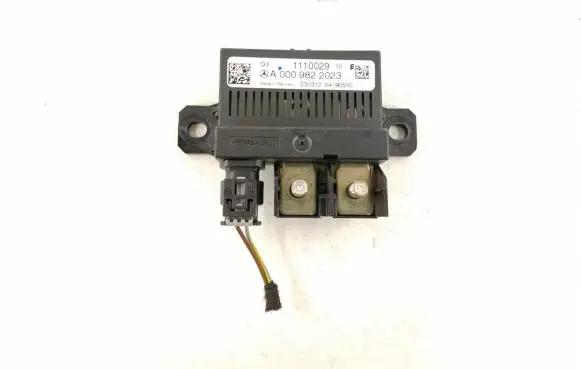 Mercedes-Benz E W212 Battery control module DALISID2334 0009822023 A0009822023