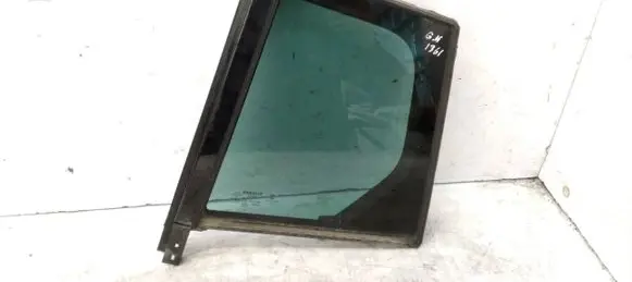 Rear vent window glass