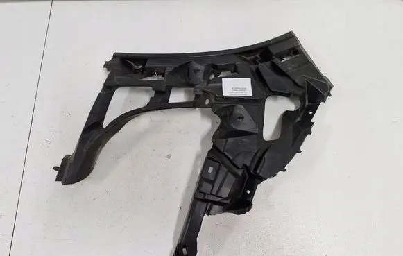 Renault Megane III Front bumper mounting bracket