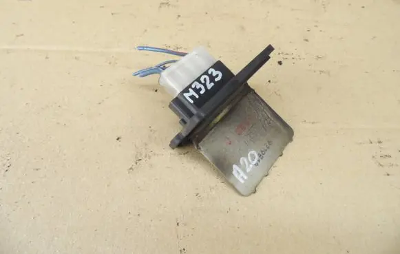 Mazda 323 Heater blower motor/fan resistor 