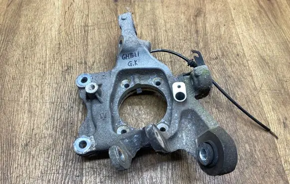 Maserati Ghibli Rear wheel hub 670006804