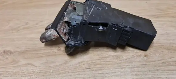 Volvo 850 Loading door lock 6817277
