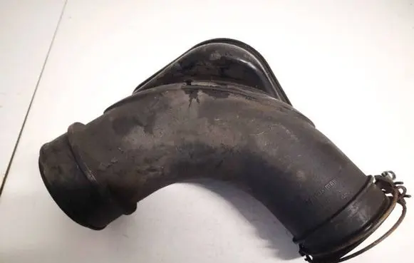 KIA Sportage Air intake hose/pipe 281382y310 28138-2y310