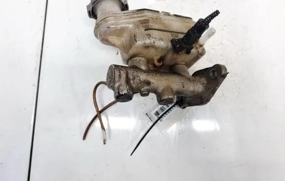 Master brake cylinder
