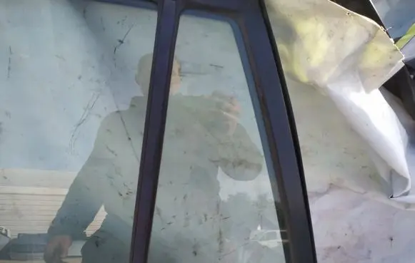 Toyota RAV 4 (XA20) Rear vent window glass 