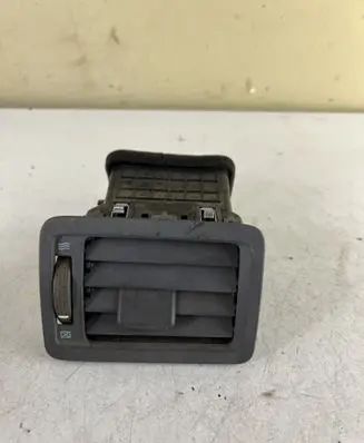 Hyundai Tucson JM Dashboard side air vent grill/cover trim 974802E000 JM97301A 974802000