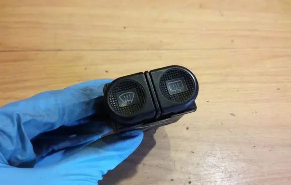 Ford Galaxy Windscreen/window heater switch