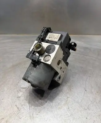 Volkswagen PASSAT B5 ABS Pump 0273004132 762559