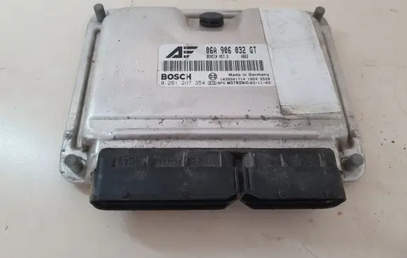 Volkswagen Sharan Engine control unit/module 06A906032GT