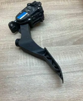 Volkswagen Transporter - Caravelle T5 Accelerator throttle pedal 7H1723503F 6PV008495