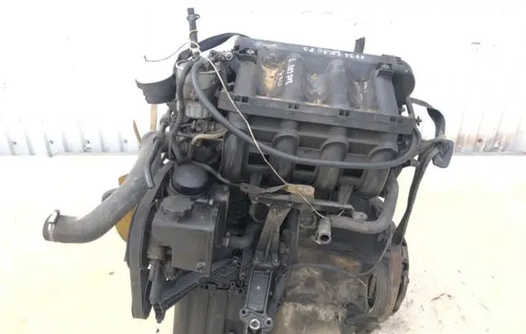 Mercedes-Benz Sprinter W901 W902 W903 W904 Engine