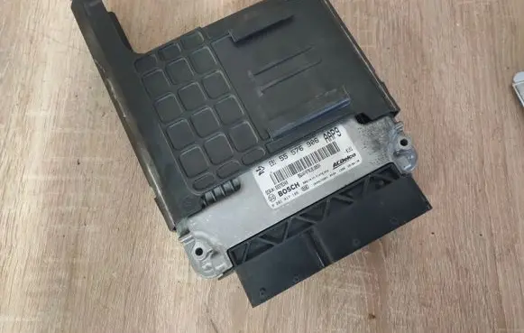 Opel Insignia A Engine control unit/module 55576906 0281017105