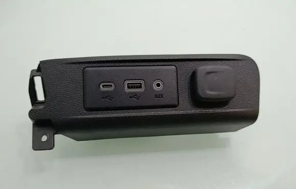 Buick Encore GX I USB socket connector 13529865