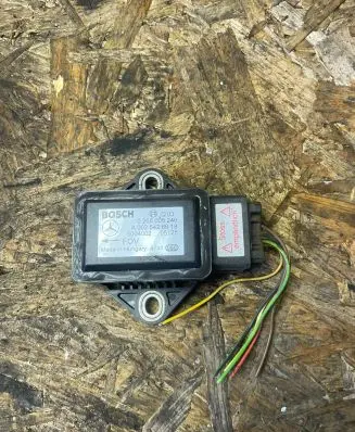 Mercedes-Benz Vito Viano W639 ESP acceleration yaw rate sensor A0025426618 5004002 0265005246