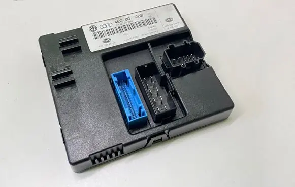Audi A8 S8 D3 4E Comfort/convenience module 4E0907289 5DK00843206 4E0910289A