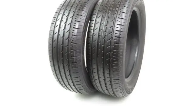 Volkswagen Golf V R16 summer tire 
