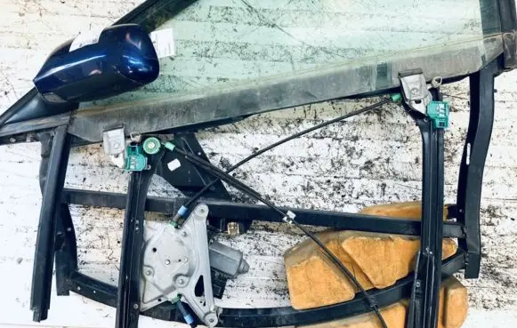 Audi A4 S4 B5 8D Front door window/glass frame 