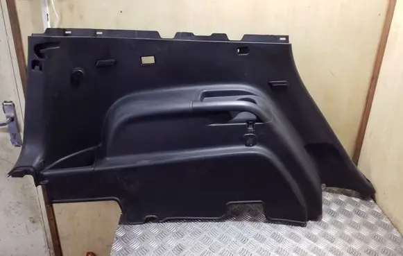 Chevrolet Orlando Other trunk/boot trim element 95936412