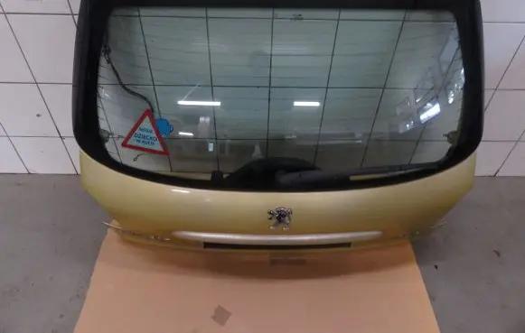 Peugeot 206 Truck tailgate 