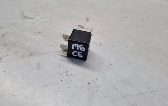 Audi A6 S6 C6 4F Other relay 8K0951253 V23136B6X72