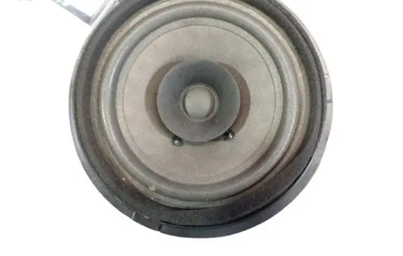 Suzuki Swift I Front door speaker