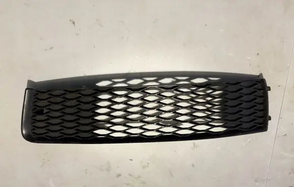 Audi Q7 4L Front bumper lower grill 4L0807697B