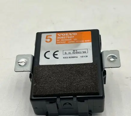 Volvo S40, V40 Door central lock control unit/module 30857627 1513008381