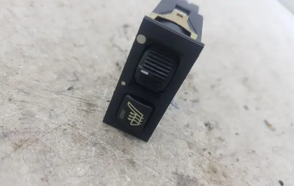 BMW 5 E39 Seat heating switch 61318352259 8352259