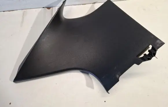 Volvo V60 (D)pillar trim (top) 31102008