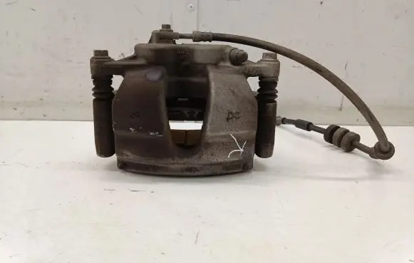 Mercedes-Benz CLA C118 X118 Front brake caliper A1774210301